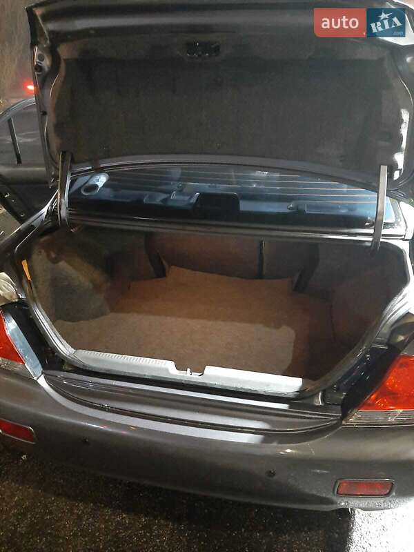Седан Mitsubishi Lancer 2007 в Киеве