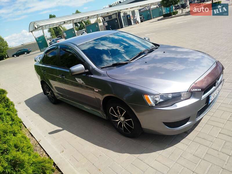 Седан Mitsubishi Lancer 2013 в 