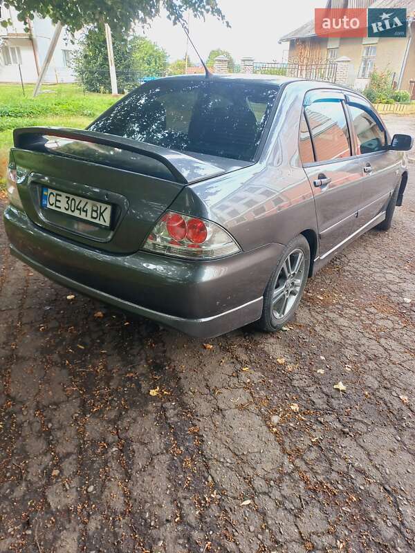 Седан Mitsubishi Lancer 2007 в Черновцах