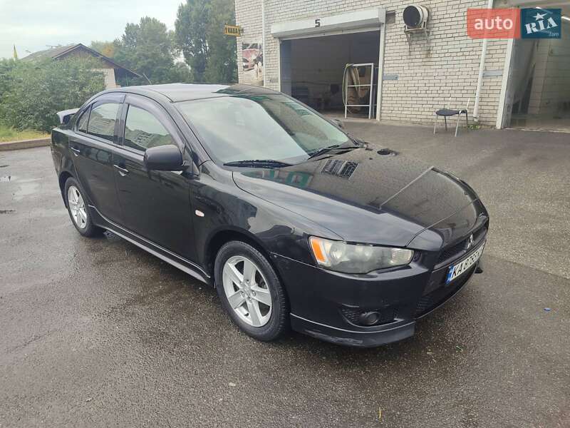 Седан Mitsubishi Lancer 2008 в Киеве