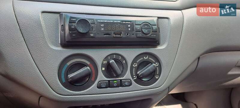 Седан Mitsubishi Lancer 2005 в Днепре