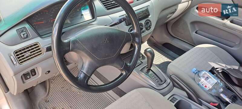 Седан Mitsubishi Lancer 2005 в Днепре