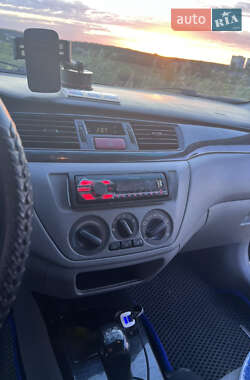 Седан Mitsubishi Lancer 2004 в 