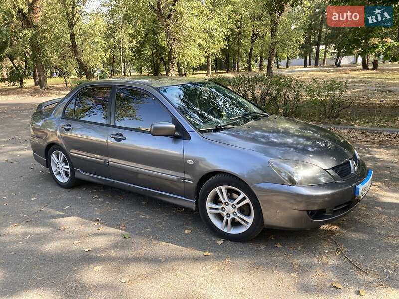 Седан Mitsubishi Lancer 2005 в Козельце