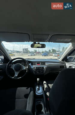 Седан Mitsubishi Lancer 2004 в 