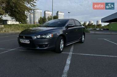 Седан Mitsubishi Lancer 2009 в Киеве