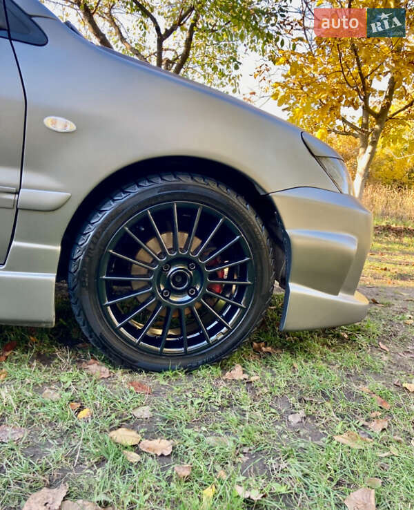 Седан Mitsubishi Lancer 2006 в Киеве