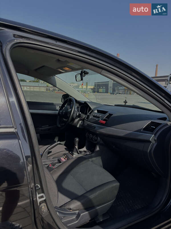 Седан Mitsubishi Lancer 2011 в Черкасах
