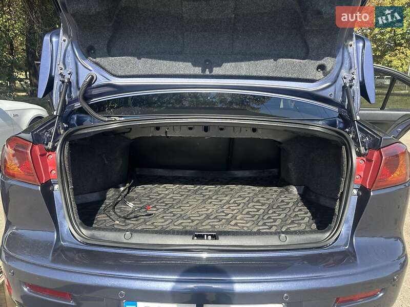 Седан Mitsubishi Lancer 2008 в Кривом Роге