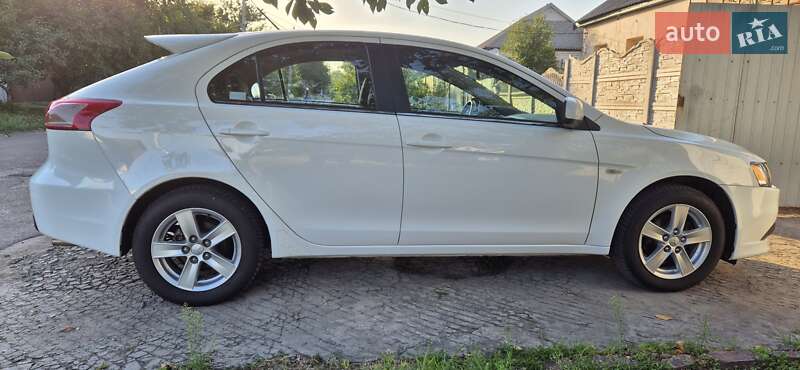 Хетчбек Mitsubishi Lancer 2009 в Кам'янському фото 13 Хетчбек Mitsubishi Lancer 2009 в Кам'янському