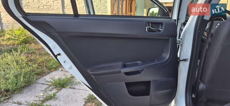 Хетчбек Mitsubishi Lancer 2009 в Кам'янському фото 24 Хетчбек Mitsubishi Lancer 2009 в Кам'янському