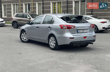 Хэтчбек Mitsubishi Lancer 2011 в 