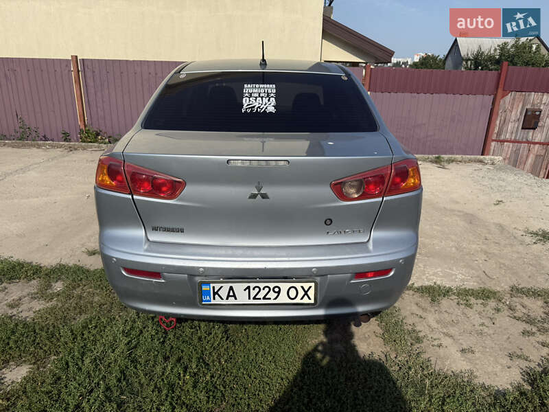 Седан Mitsubishi Lancer 2009 в Києві
