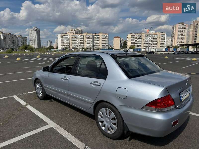 Седан Mitsubishi Lancer 2007 в Киеве