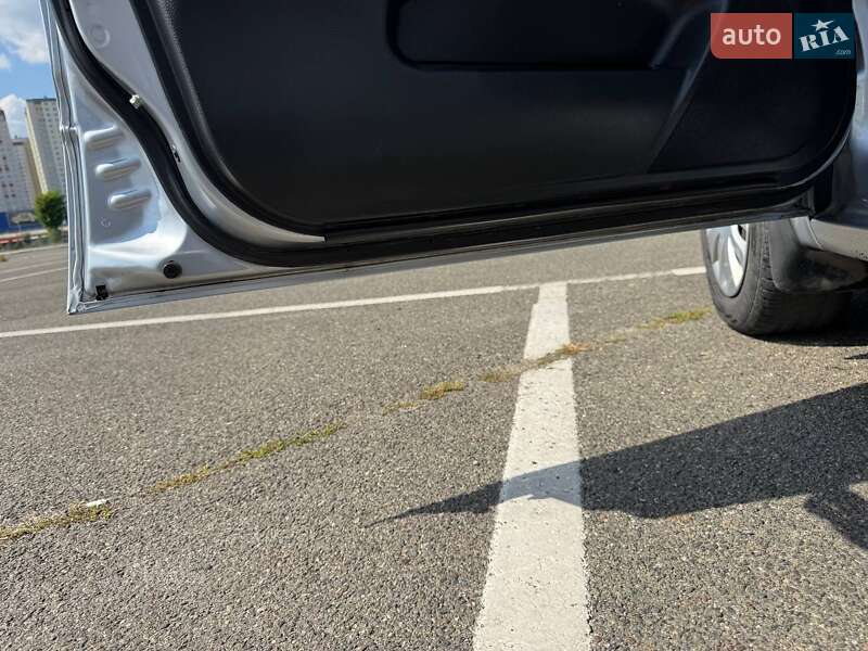 Седан Mitsubishi Lancer 2007 в Киеве