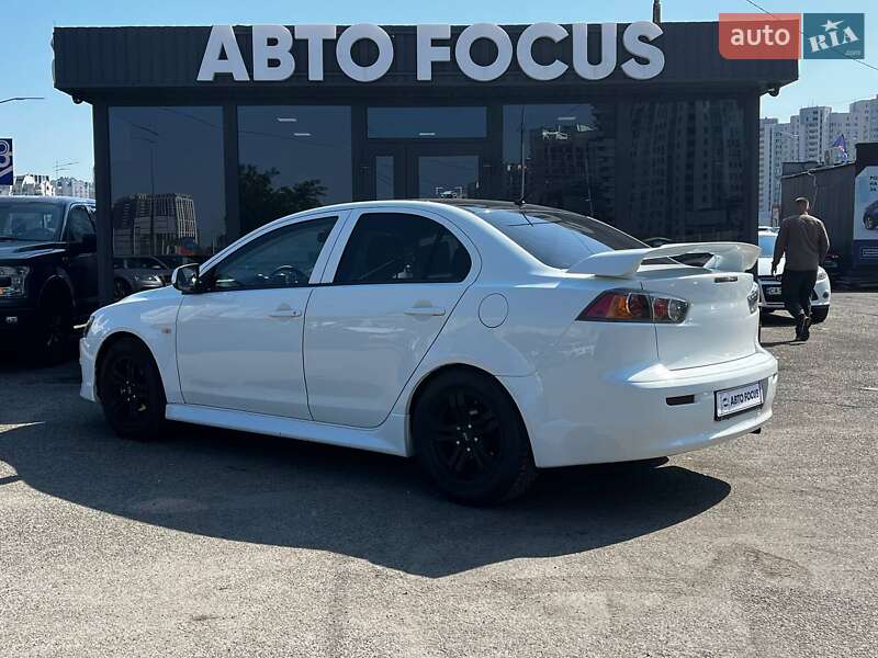 Седан Mitsubishi Lancer 2014 в Киеве