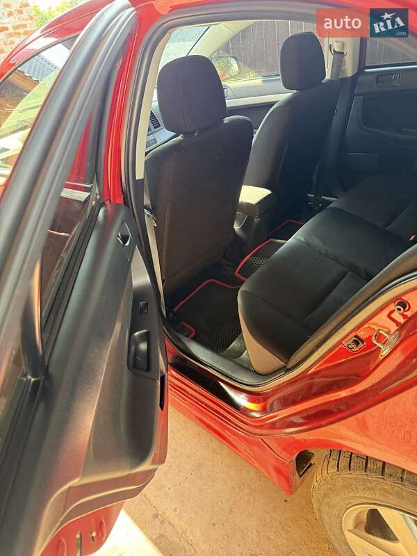Хэтчбек Mitsubishi Lancer 2008 в Лебедине