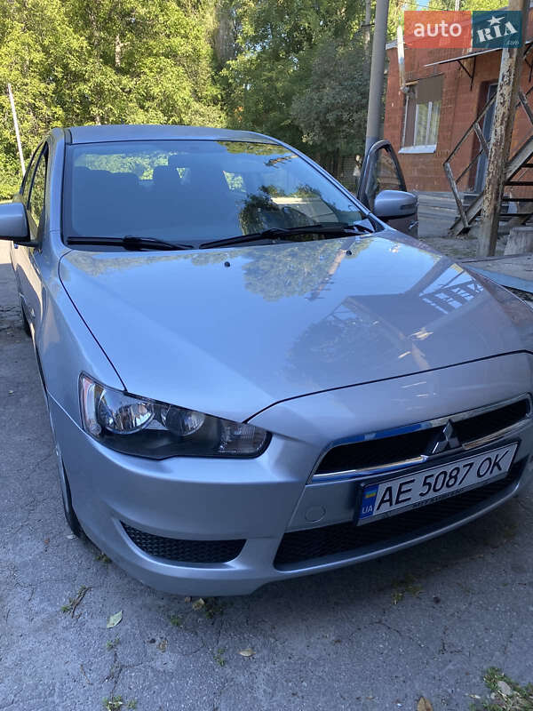 Седан Mitsubishi Lancer 2015 в 
