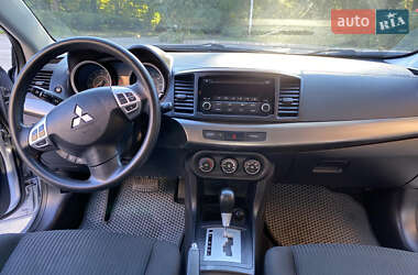 Седан Mitsubishi Lancer 2015 в 