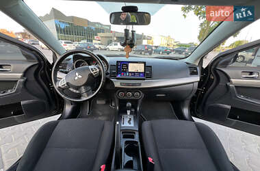 Седан Mitsubishi Lancer 2015 в 