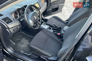 Седан Mitsubishi Lancer 2015 в 