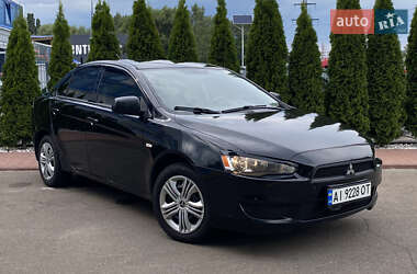 Седан Mitsubishi Lancer 2010 в Киеве