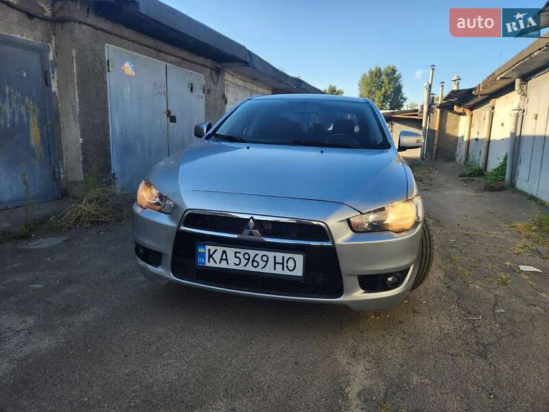 Mitsubishi Lancer 2016