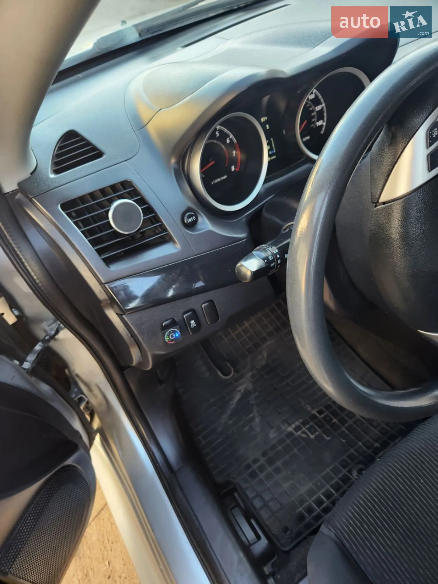 2016 Mitsubishi Lancer - мініатюра 13