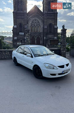 Седан Mitsubishi Lancer 2005 в Каменском