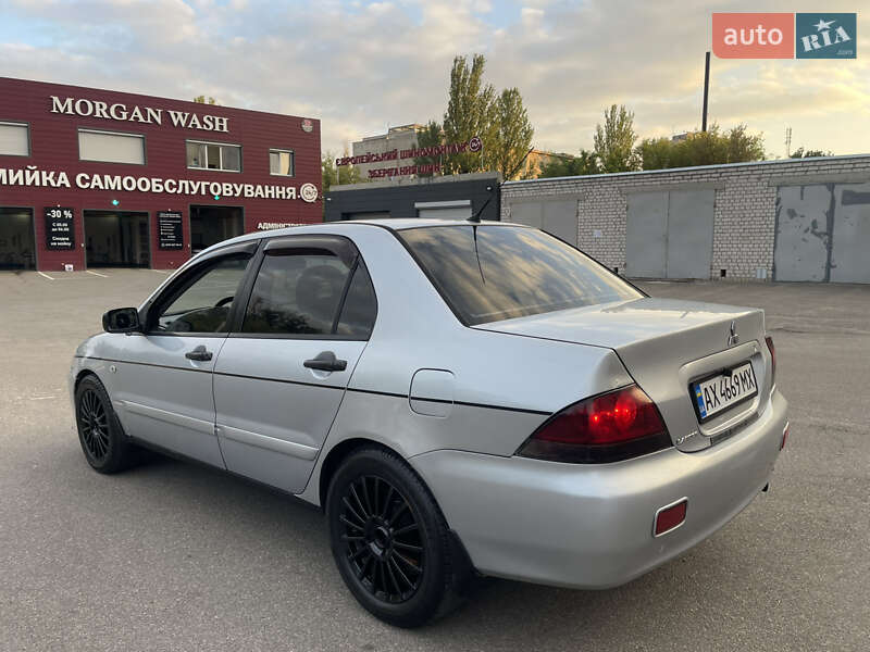 Mitsubishi Lancer 2005