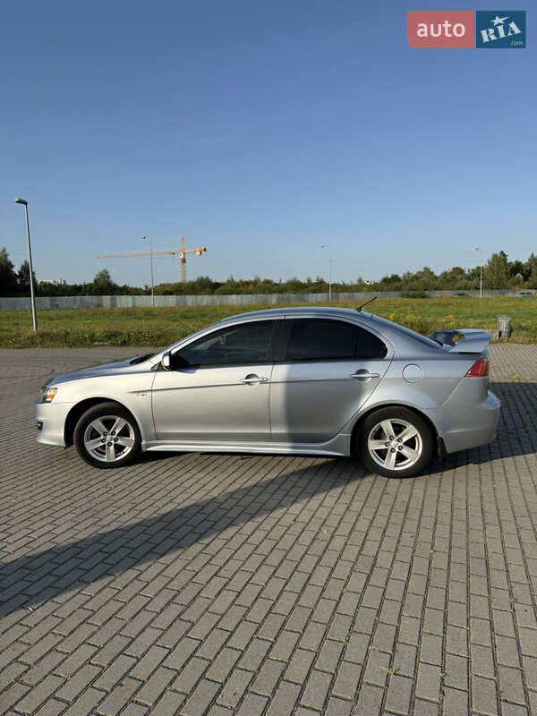 Седан Mitsubishi Lancer 2008 в Львове
