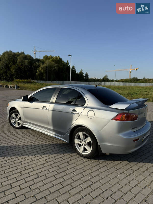 Седан Mitsubishi Lancer 2008 в Львове