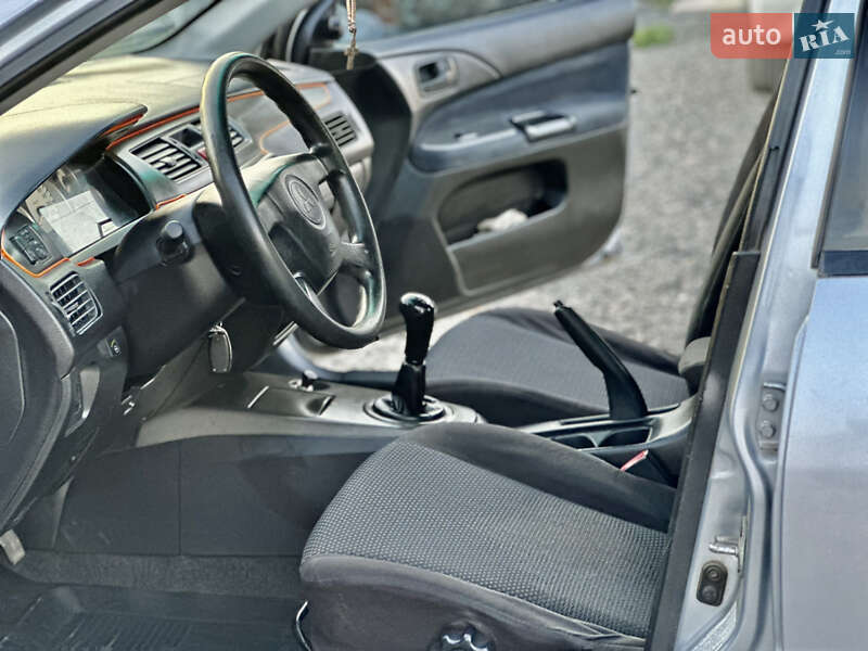 Седан Mitsubishi Lancer 2005 в Одессе