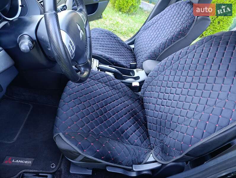 Хэтчбек Mitsubishi Lancer 2008 в Жовкве
