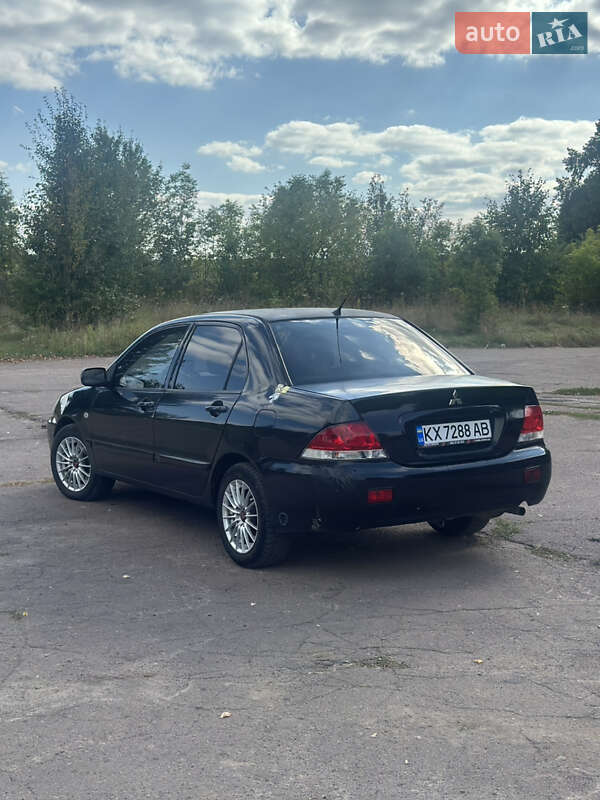 Седан Mitsubishi Lancer 2007 в Пересечном фото 4 Седан Mitsubishi Lancer 2007 в Пересечном