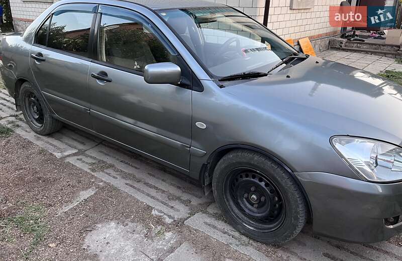 Седан Mitsubishi Lancer 2005 в Кобеляках
