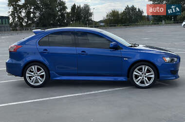 Хэтчбек Mitsubishi Lancer 2011 в 
