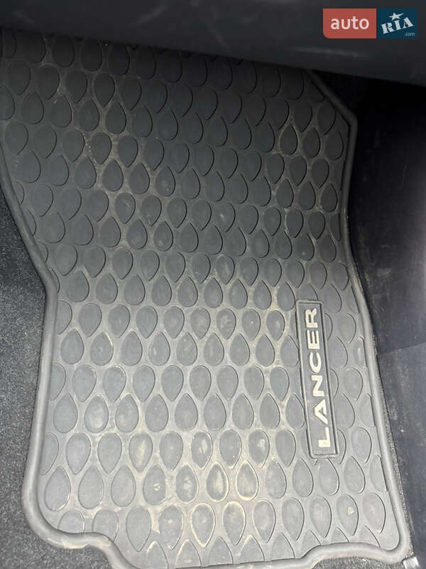 Седан Mitsubishi Lancer 2016 в Черновцах фото 9 Седан Mitsubishi Lancer 2016 в Черновцах