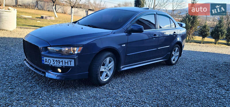 Седан Mitsubishi Lancer 2008 в Тячеве