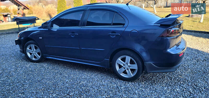 Седан Mitsubishi Lancer 2008 в Тячеве