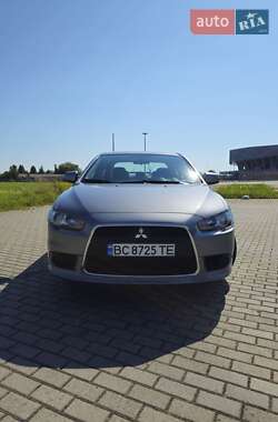 Седан Mitsubishi Lancer 2013 в Львове