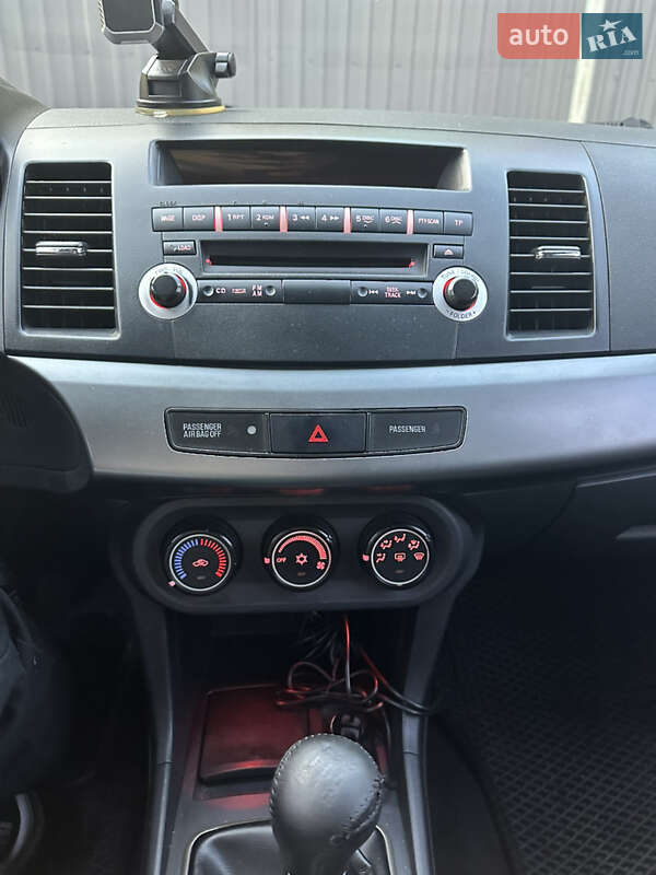 Седан Mitsubishi Lancer 2011 в Дніпрі