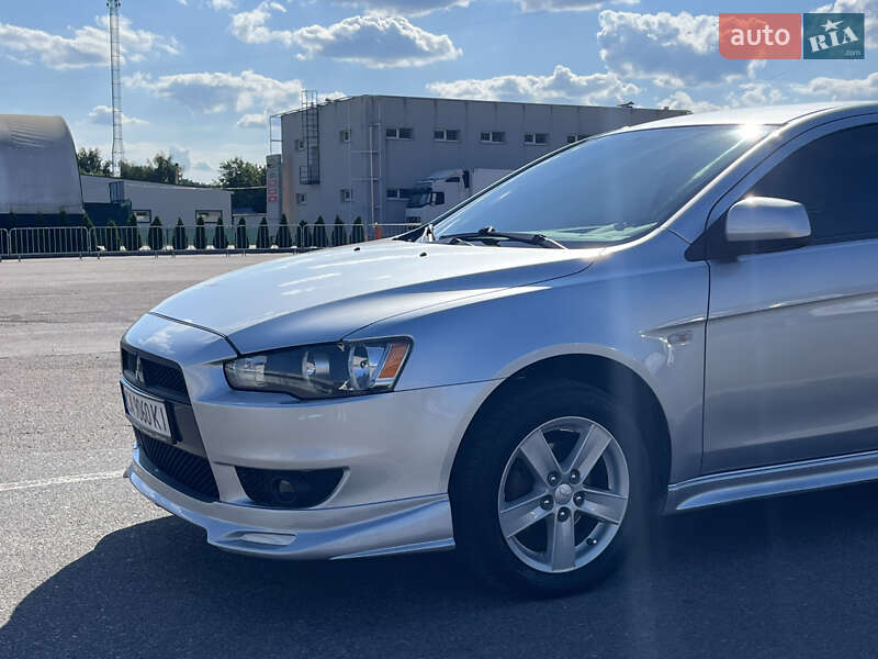 Седан Mitsubishi Lancer 2008 в Черкасах