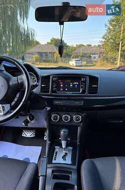 Седан Mitsubishi Lancer 2017 в 