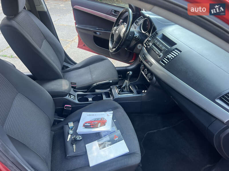Седан Mitsubishi Lancer 2010 в Чернівцях