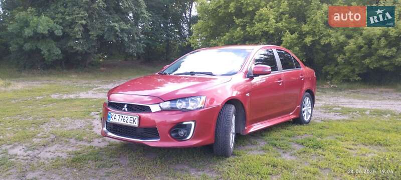Седан Mitsubishi Lancer 2016 в Киеве