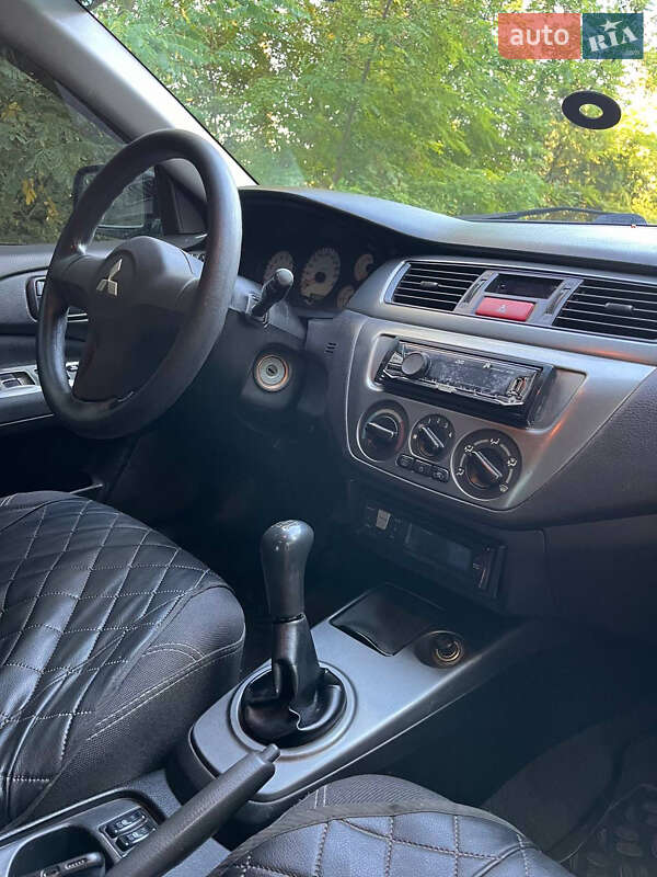 Седан Mitsubishi Lancer 2009 в Верховец