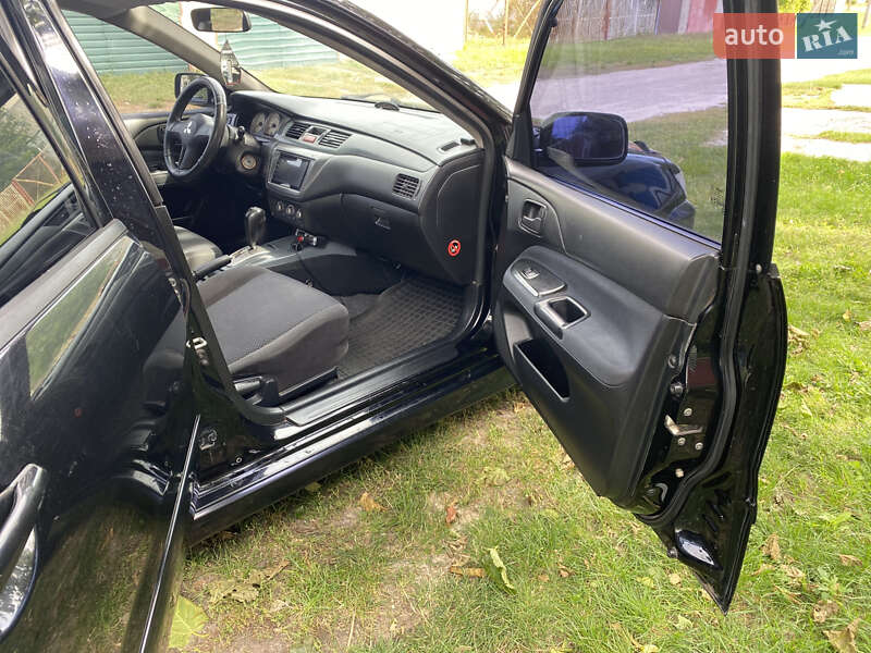 Седан Mitsubishi Lancer 2006 в Барышевке