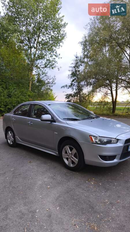 Седан Mitsubishi Lancer 2008 в Киеве