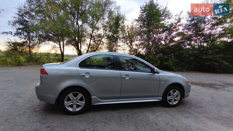 Седан Mitsubishi Lancer 2008 в Киеве